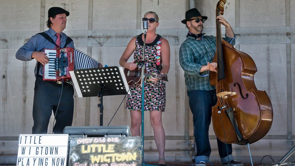 Live music and all day live entertainment at the Ballan Autumn Festival