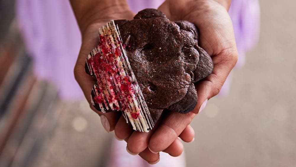 Mrs Browne Bakes’ raspberry goldfields cookie pie at Naomi & i