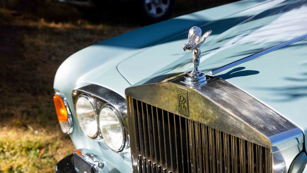 The front of the 1974 Rolls Royce_Spirit of Ecstasy_Silver Mink Tours Ballarat