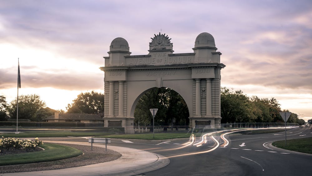 View of the Arch of Victory from the footpath opposite the adjoining park