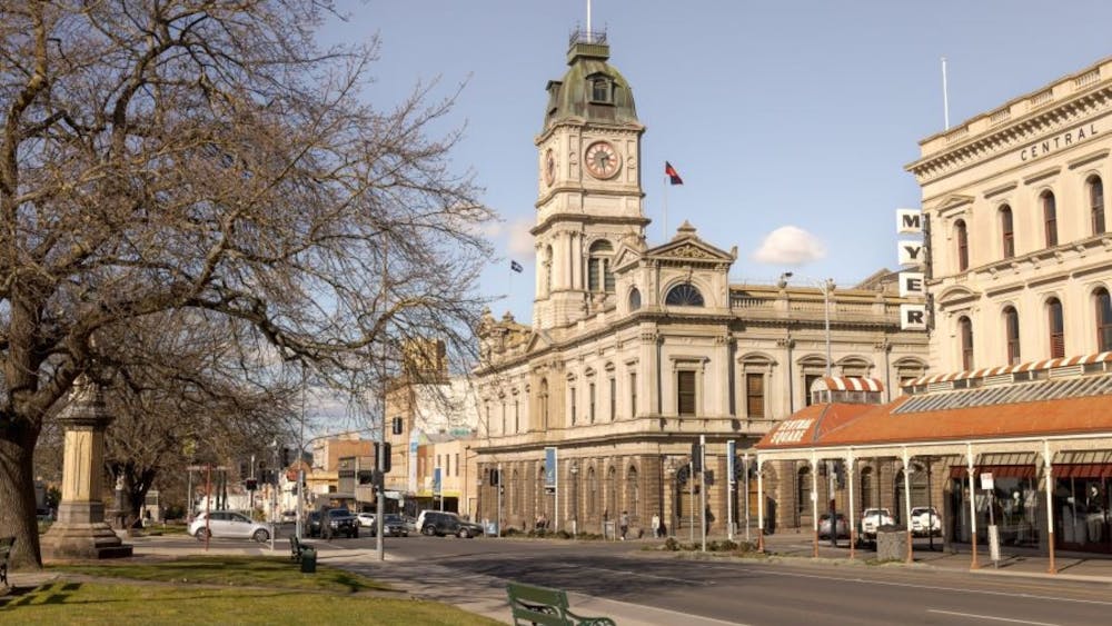 The Sturt Street gardens with Town Hall in the background