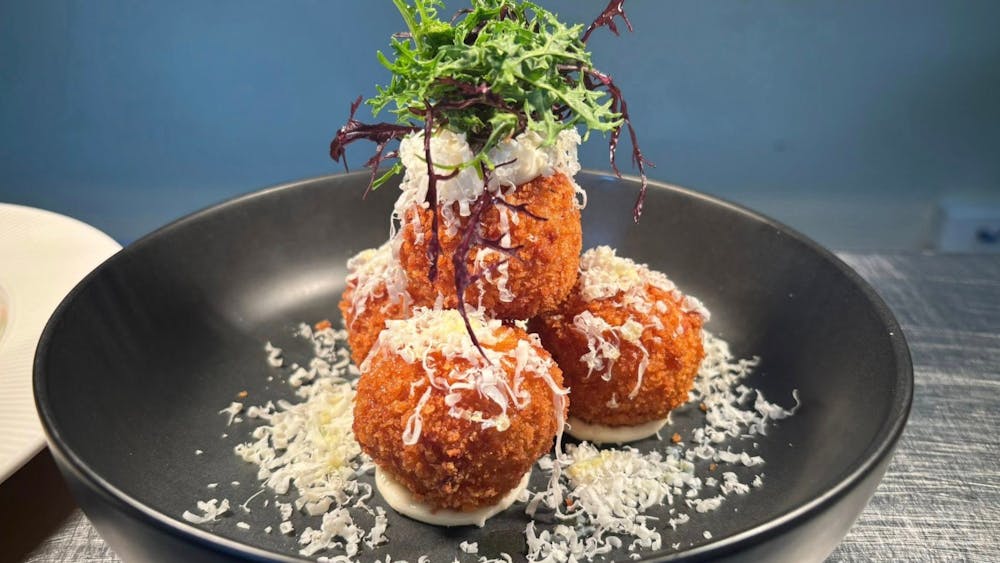 Native Inspired Canapes And Sweet Treats