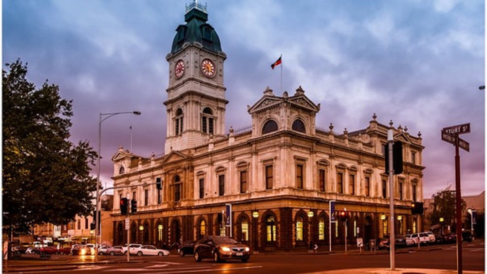 An external photo of Ballarat Town Hall at twilight