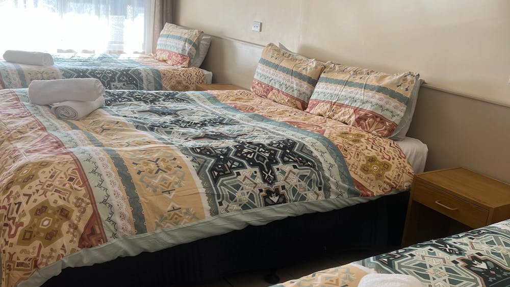 Queen and 2 single Beds