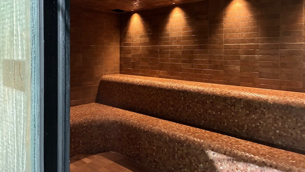 Tiled room that fills with steam