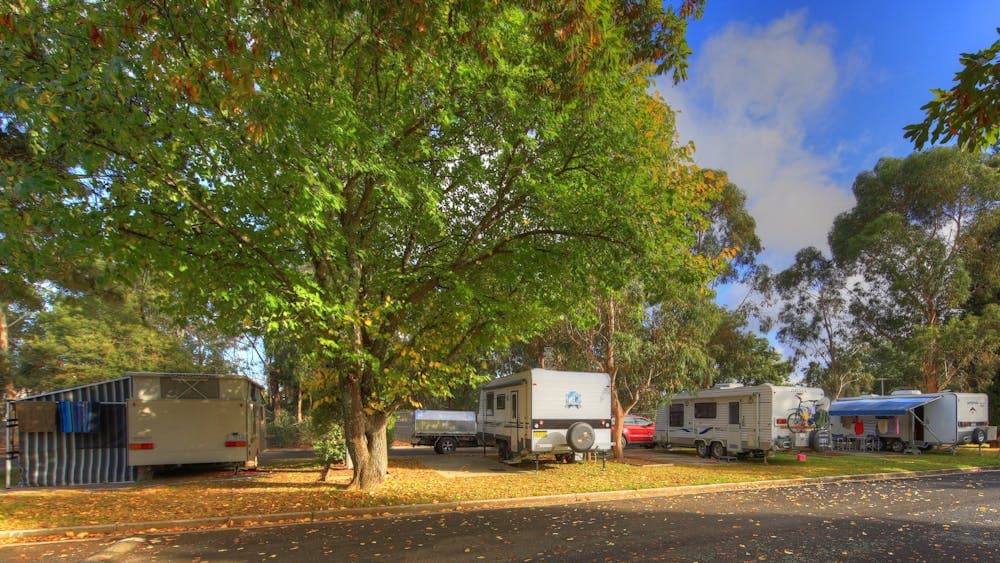Caravan, Motor home, 5th Wheeler & tent sites available