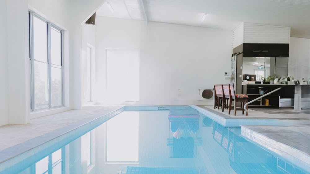 Pool House 17 Pounds Retreat