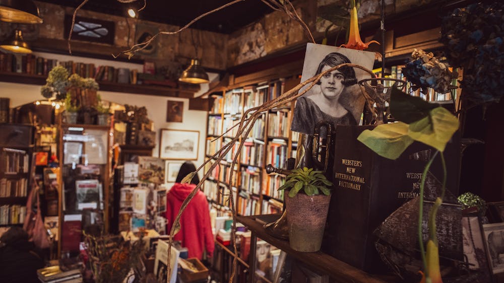 Main Road Ballarat bookshop