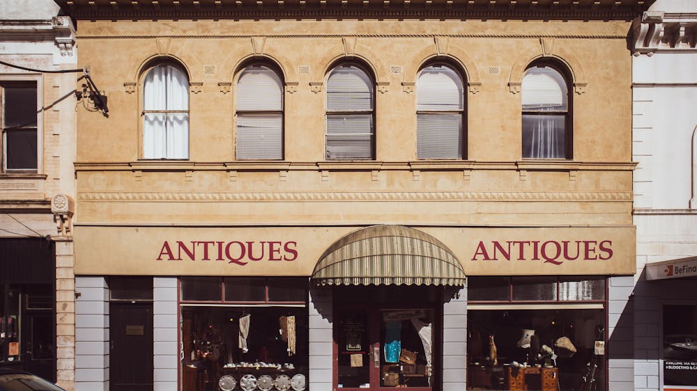 Antique store at Main Road