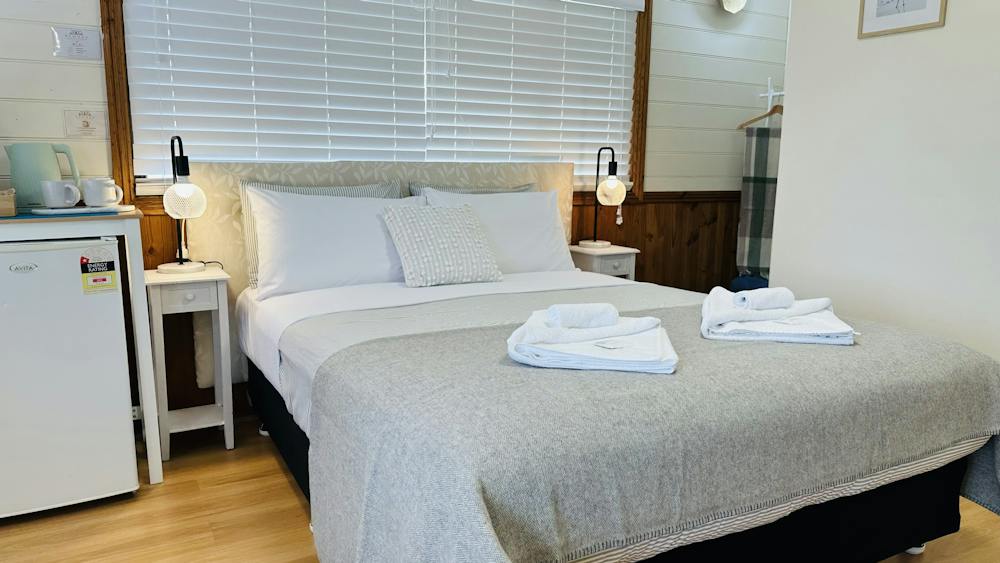 Superior Queen room with garden outlook at Stonez Boutique Accommodation